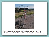 Mittendorf Reiserad aus dem Jahr 1980
Reynolds 531, Campagnolo Record, TA.
Erworben im Sommer 2022 bei Vintige Velo Berlin.
Eingentümer: Ansgar Hatscher, Erkerode